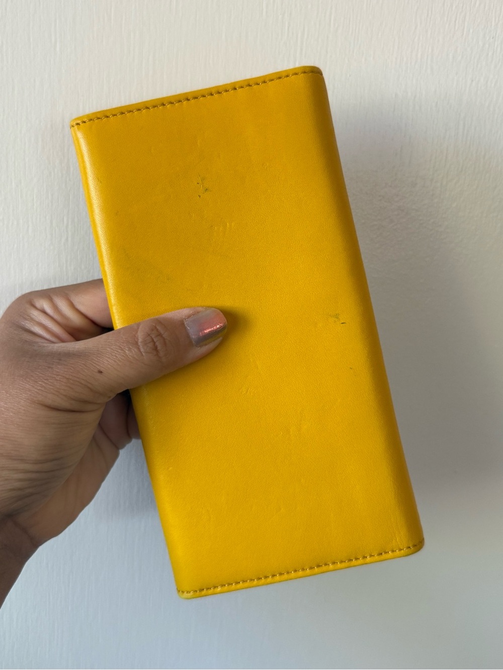 Marc Jacob’s yellow studded wallet - Picture 4 of 8
